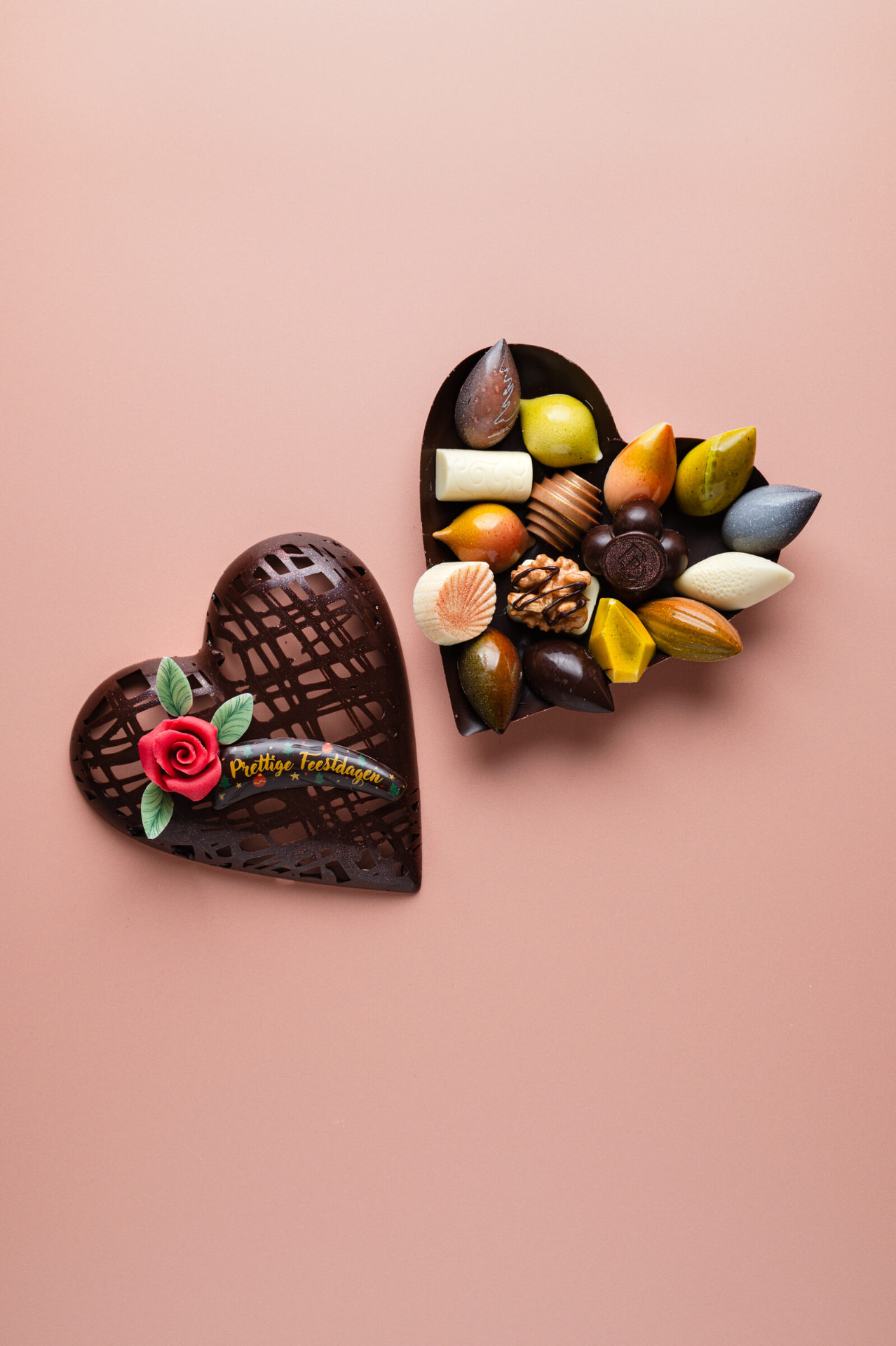 Chocoladeharten gevuld met bonbons